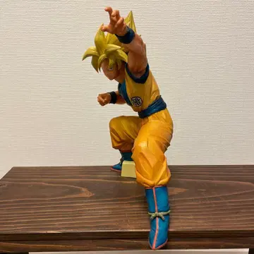제일복권 드래곤볼 라스트 원 초사이어인 손오공 피규어