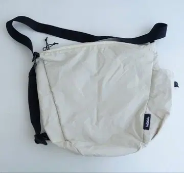 나일론 숄더백 화이트