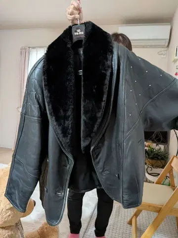 양가죽 퍼 포함 오버 사이즈 가죽 자켓