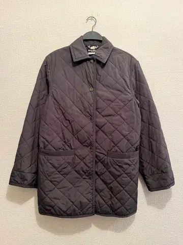 새상품급 페라가모 퀼팅 자켓 블랙