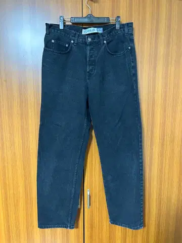 GAP 블랙 스트레이트 데님