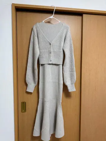 베이지 니트 셋업 스커트