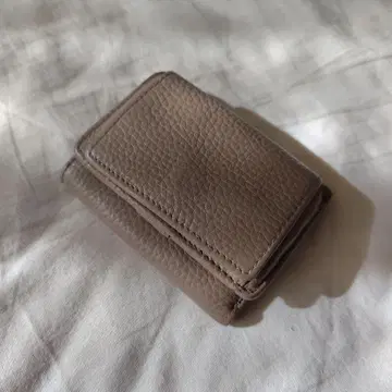 [ 32 ] 어반 리서치 가죽 3단 폴더형 지갑 그레이지