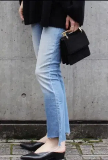 두지엠 클라세 MOTHER INSIDER CROP