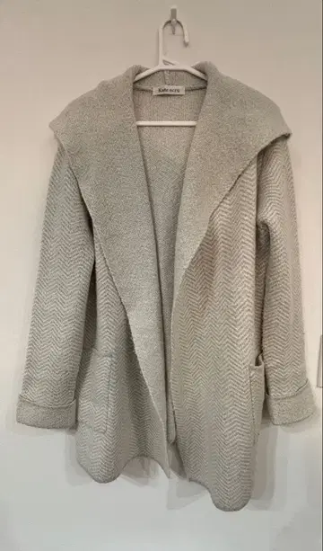 Kate ecru 후드 부착 니트 코트