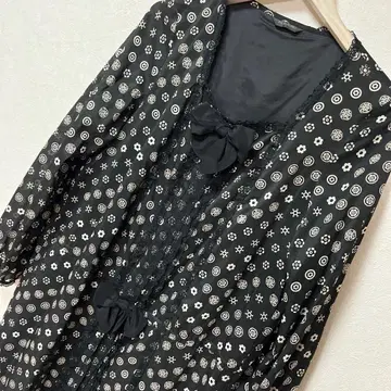 잉게보그 꽃무늬 원피스 블랙 M 사이즈 리본 레이스 라인 스퀘어 옷깃