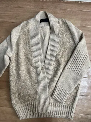 드로어 YURI PARK 베이지 니트 가디건