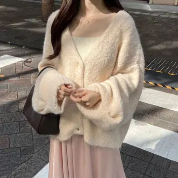 시착만 한 상품 RiLi 복슬복슬 알파카 울 가디건 아이보리