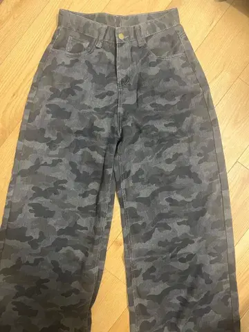 (구제 의류) 카모 패턴 와이드 데님 팬츠