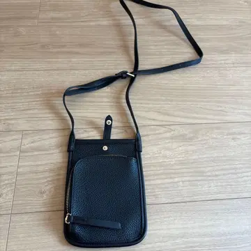 블랙 가죽 숄더백