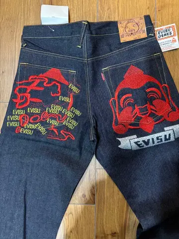 EVISU 다크 데님 스트레이트 팬츠