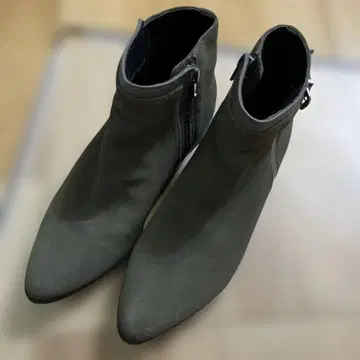 미사용 알파 큐빅 가죽 숏부츠 S