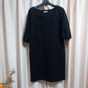 ADORE 코쿤 5부 소매 원피스 블랙