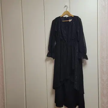 블랙 도트 무늬 시스루 드레스