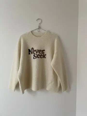 밀란카 푸들 로고 니트 미사용