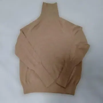 베이지 브라운 터틀넥 니트
