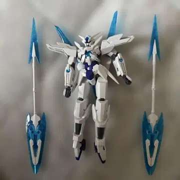 HGBF 1/144 트 건담 완성품