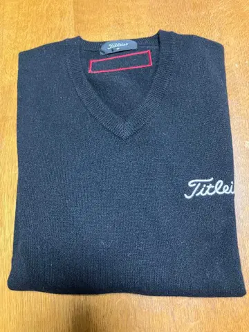 Titleist 블랙 V넥 스웨터