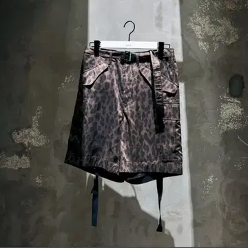 [ sacai ] 25ss Leopard Print Shorts