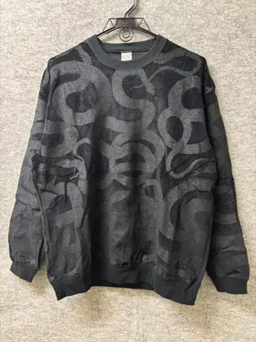 CALEE 스네이크 패턴 벨로아 티셔츠