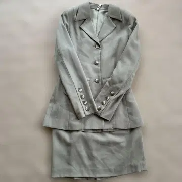 베이지 정장 세트 M 클리닝 택 포함