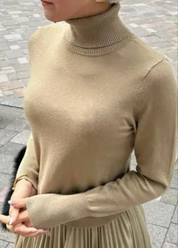 [택 포함 미사용] JENNE 캐시미어 혼방 소프트 터치 터틀넥 S 모카