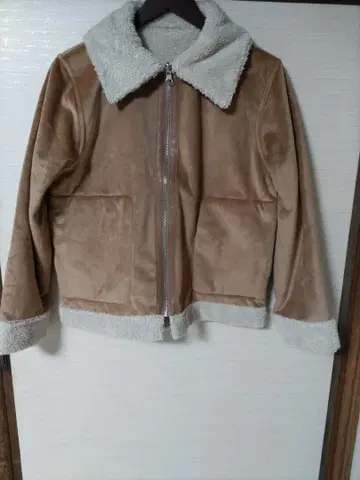 워크맨 여자 스웨이드풍 보아 자켓