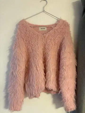 THE TOE 핑크 V넥 스웨터