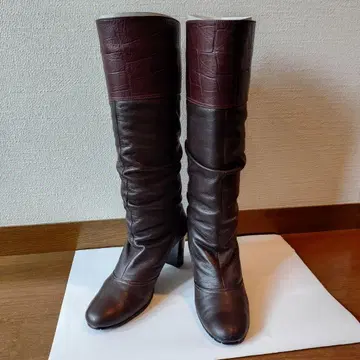 브라운과 버건디의 롱 부츠