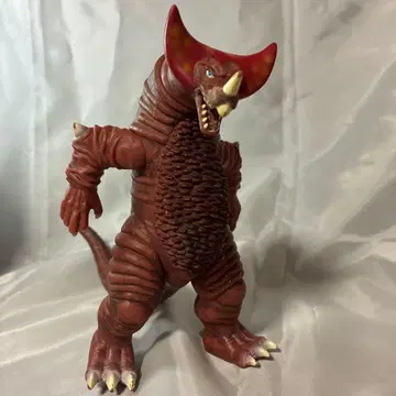 울트라맨 괴수 피규어 고모라