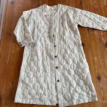 [ 새상품, 미사용, 택 포함 ] tukuroi 퀼팅 코트