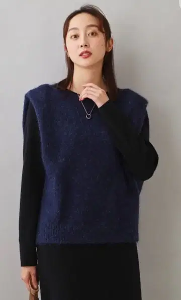 네이비 니트 베스트 슬리브리스 니트