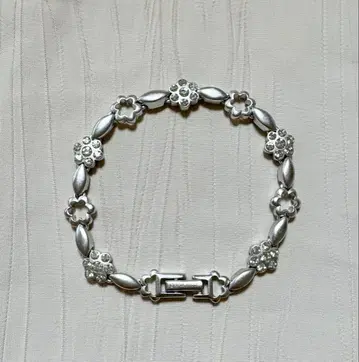 NINA RICCI 플라워 팔찌 실버