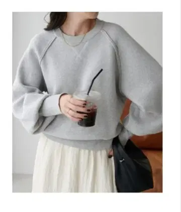 Discoat 그레이 래글런 슬리브 스웨터 미사용