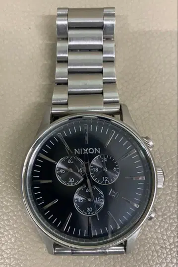 NIXON 크로노그래프 시계 (배터리 방전)