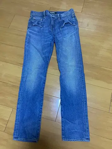 RNA 리본 포함 데님 팬츠