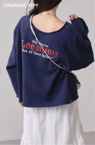 [새상품] 차오패닉 티피 LEE 2WAY 프린트 로고 맨투맨 네이비