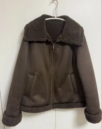 [ 새상품급 ] 유니클로 무스탕 보아 자켓 S 브라운