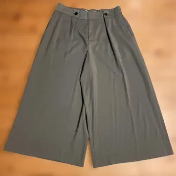 자유구*미사용 워셔블 가우초 팬츠 허리 버튼 카키 44