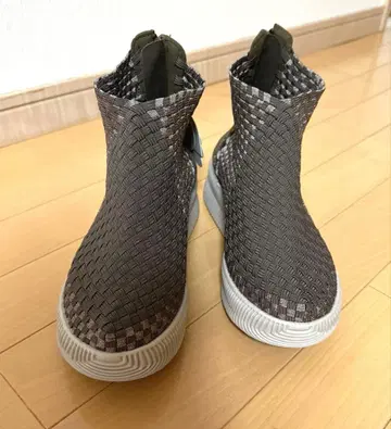 [ 미사용 새상품 ] 밴딩 Gomu56 밴딩 메쉬 부츠 스니커즈 경량