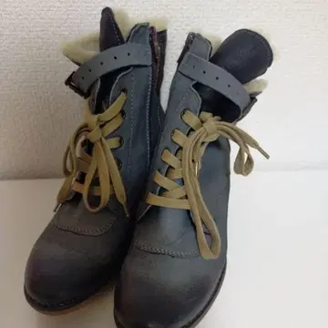 MANAS 무스탕 부츠 사이즈 35