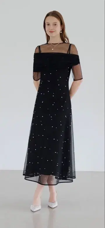 엘레강트 블랙 드레스 스팽글 포함