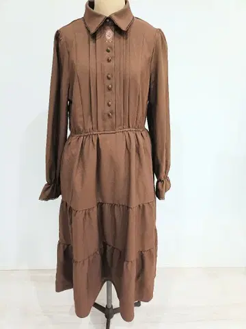 axes 액시즈 브라운 티어드 드레스 긴팔 클래식