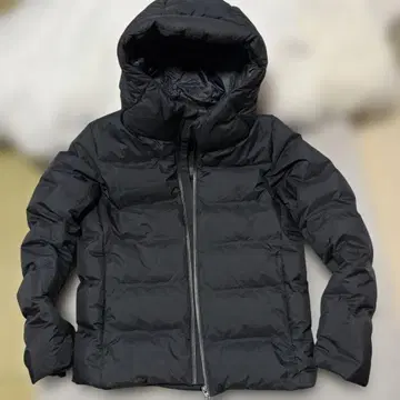 유니클로 심리스 다운 파카 311-409330 M 블랙