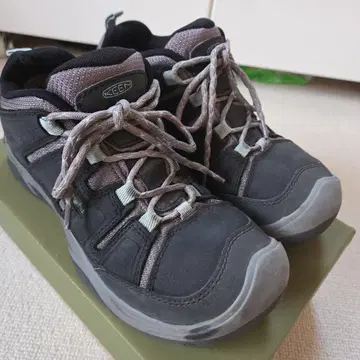 KEEN CIRCADIA WP 1026772 여성용 23.5cm