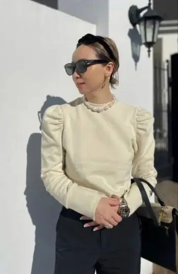 girlish 가리쉬 센트 세실리아 퍼프 슬리브 맨투맨 트레이닝복