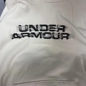 언더아머 화이트 후드티