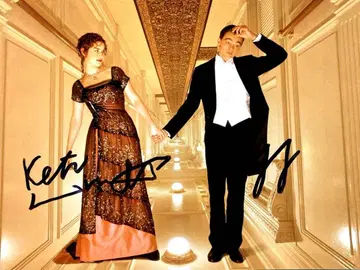 레오나르도 디카프리오와 케이트 윈슬렛 친필 사인 대형 사진