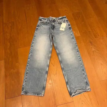 ZARA 미드 라이즈 스트레이트 데님 34
