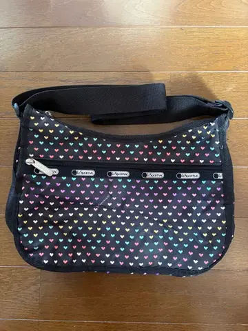 하트 무늬 숄더백